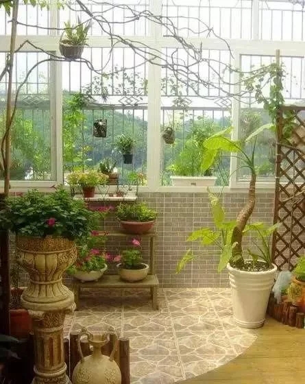 如何設計陽臺花園