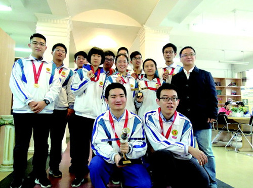 看高中生24小時設計一座太空城市