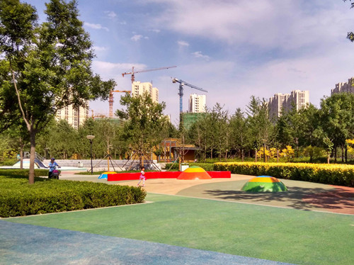 園冶杯專業(yè)獎(jiǎng):固安迎賓大道街角北、南公園