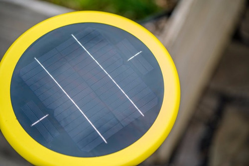 能向植物和害蟲噴灑水的園丁機器人（圖）