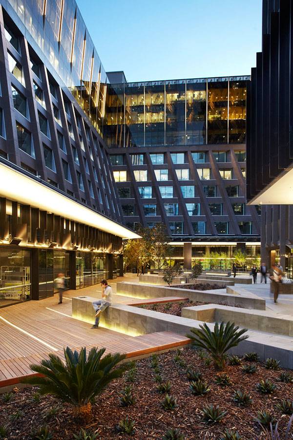 新城市廣場——如何讓建筑間的空間具有活力