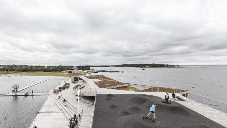 丹麥這座公園，有趣結合了人造設施與自然景觀