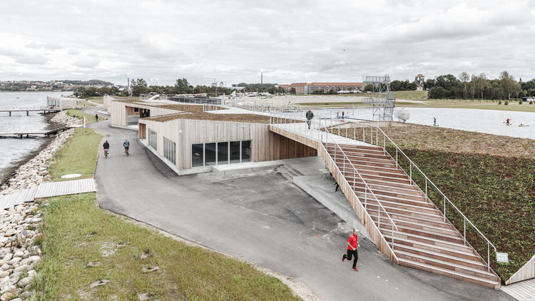 丹麥這座公園，有趣結合了人造設施與自然景觀