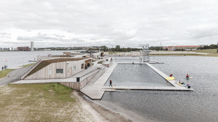 丹麥這座公園，有趣結合了人造設施與自然景觀