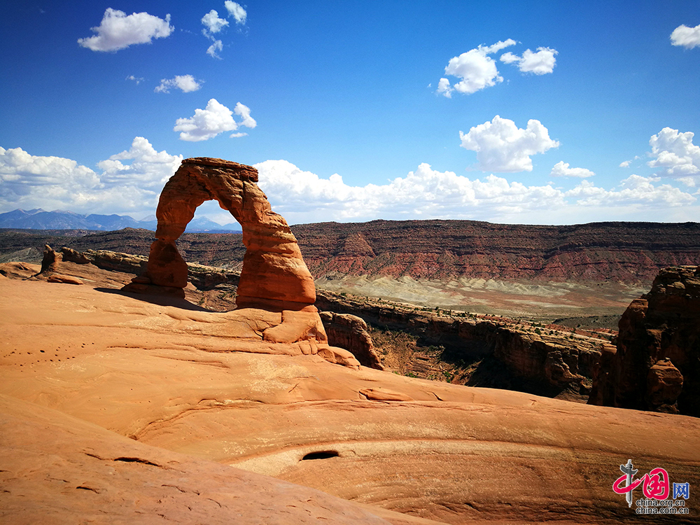美國拱門國家公園 穿越三億年時(shí)光的壯麗