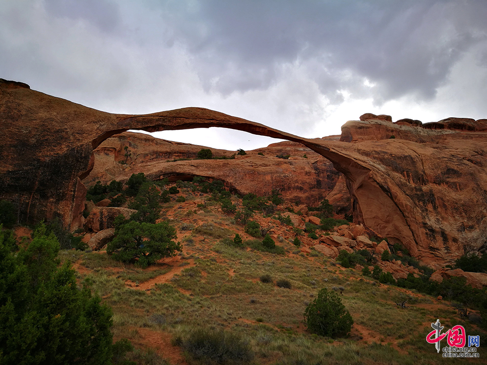 美國拱門國家公園 穿越三億年時(shí)光的壯麗