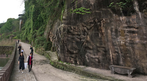 園冶杯專(zhuān)業(yè)獎(jiǎng):安居古城濱江路景觀改造