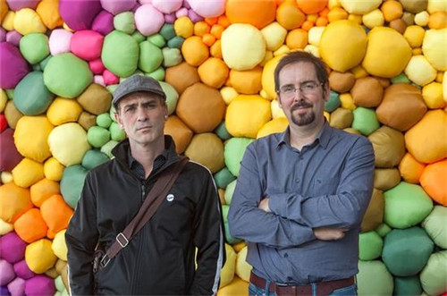 以水果和蔬菜為主題的城市雕塑