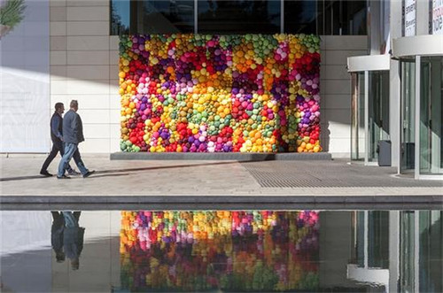 以水果和蔬菜為主題的城市雕塑