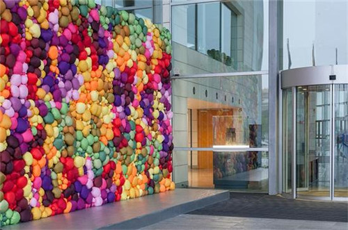 以水果和蔬菜為主題的城市雕塑