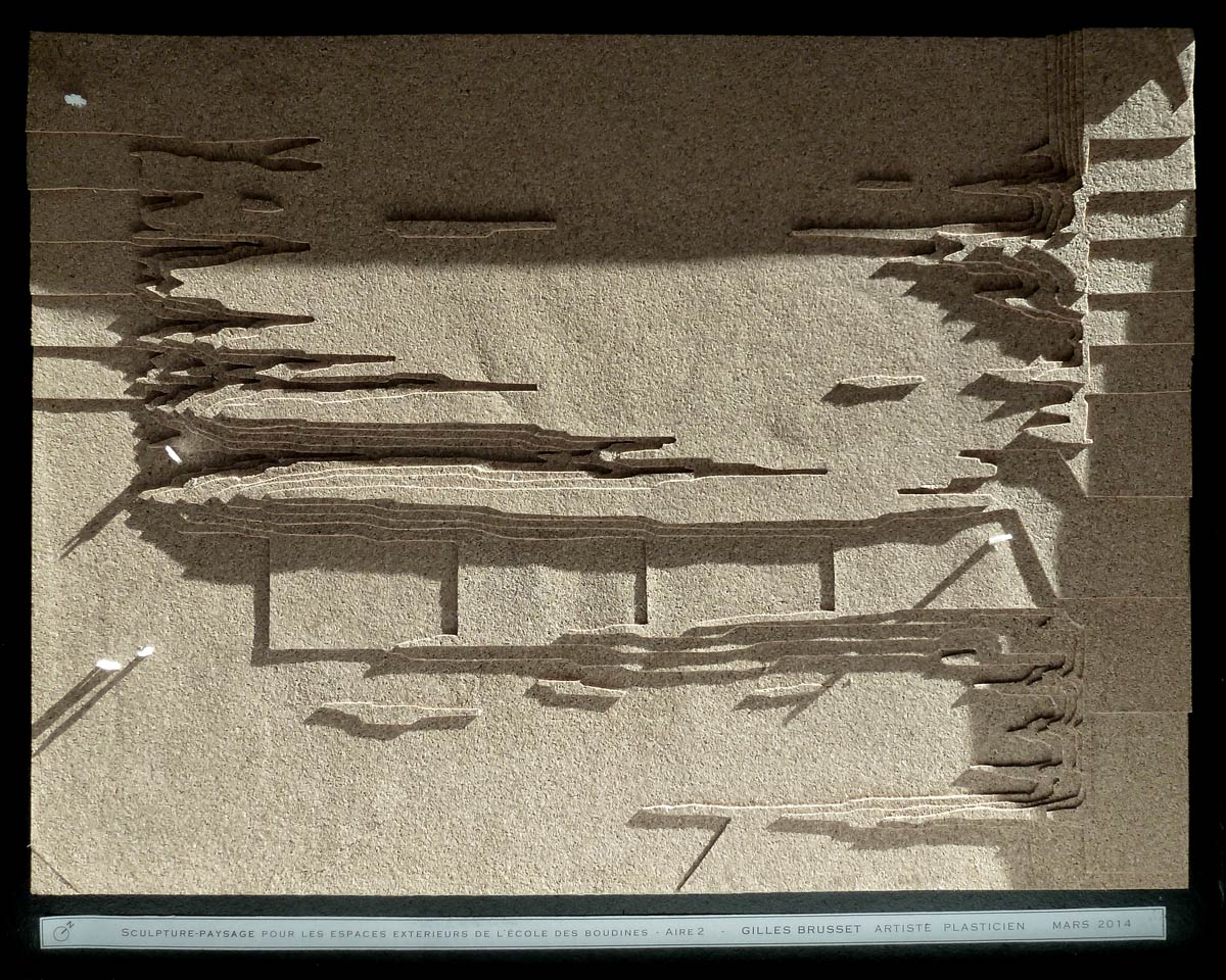 有趣的兒童游樂場——迷人的褶皺