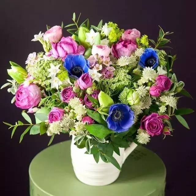 鮮花放一個月都不枯,原來方法竟這么簡單