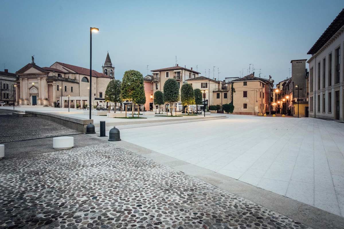 溝通歷史與未來的費迪南多薩沃亞廣場改造