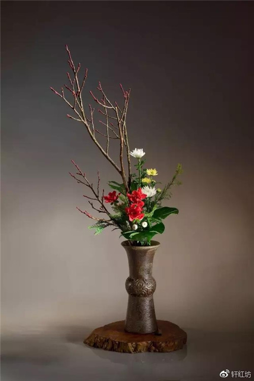 茶道，缺少插花不成雅致