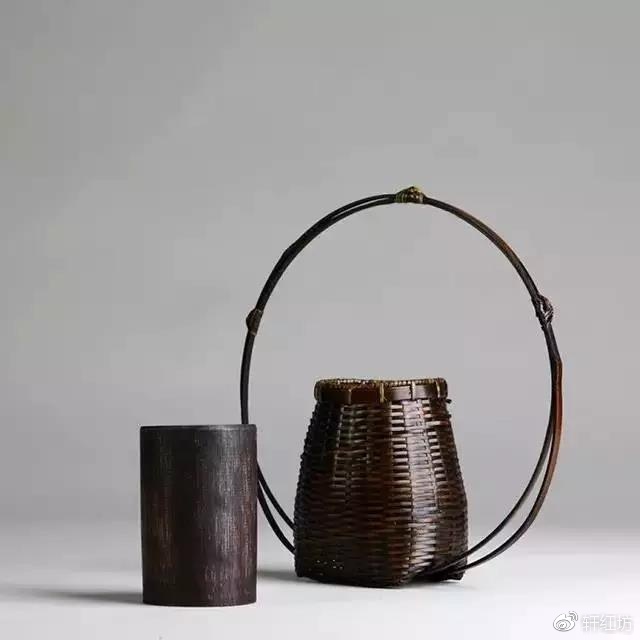 茶道，缺少插花不成雅致