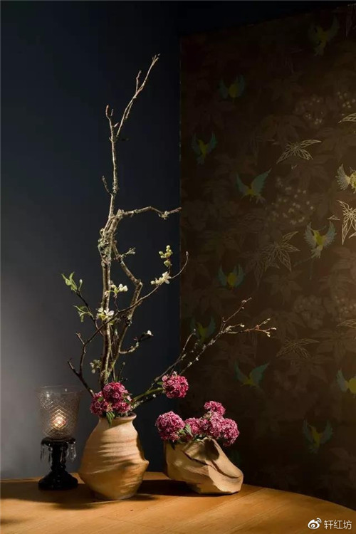 茶道，缺少插花不成雅致