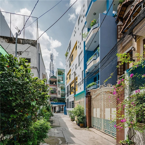 越南胡志明市一座與城市對話的綜合居住建筑