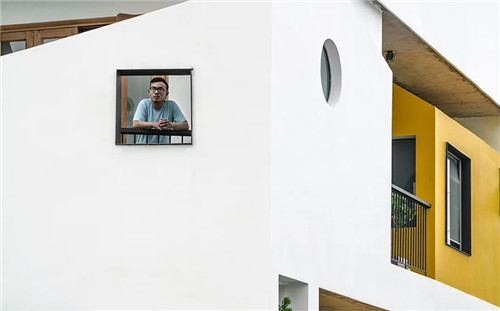 越南胡志明市一座與城市對話的綜合居住建筑