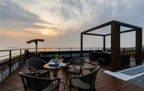 蘇州西山一家設計極簡工業風的民宿