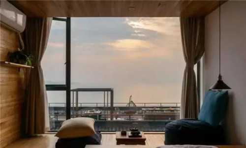 蘇州西山一家設計極簡工業風的民宿