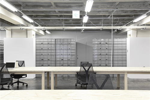 一切從簡，奈良塑料容器裝扮辦公室設計方案