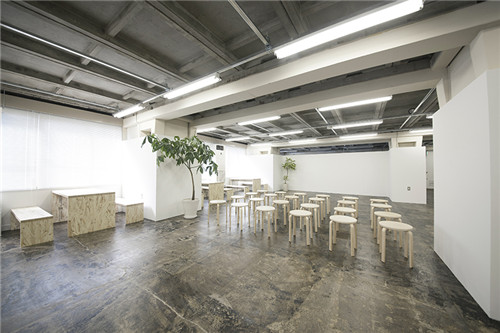 一切從簡，奈良塑料容器裝扮辦公室設計方案