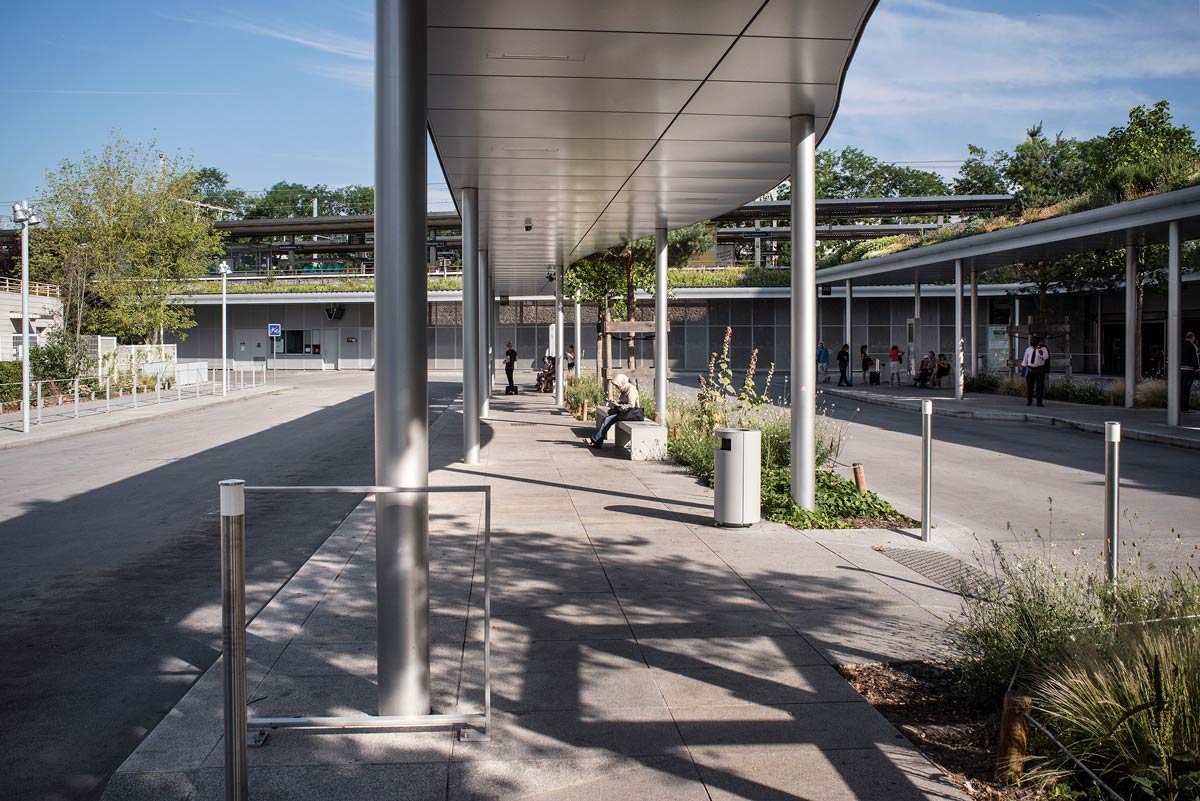 多模式交通樞紐的公共空間設計