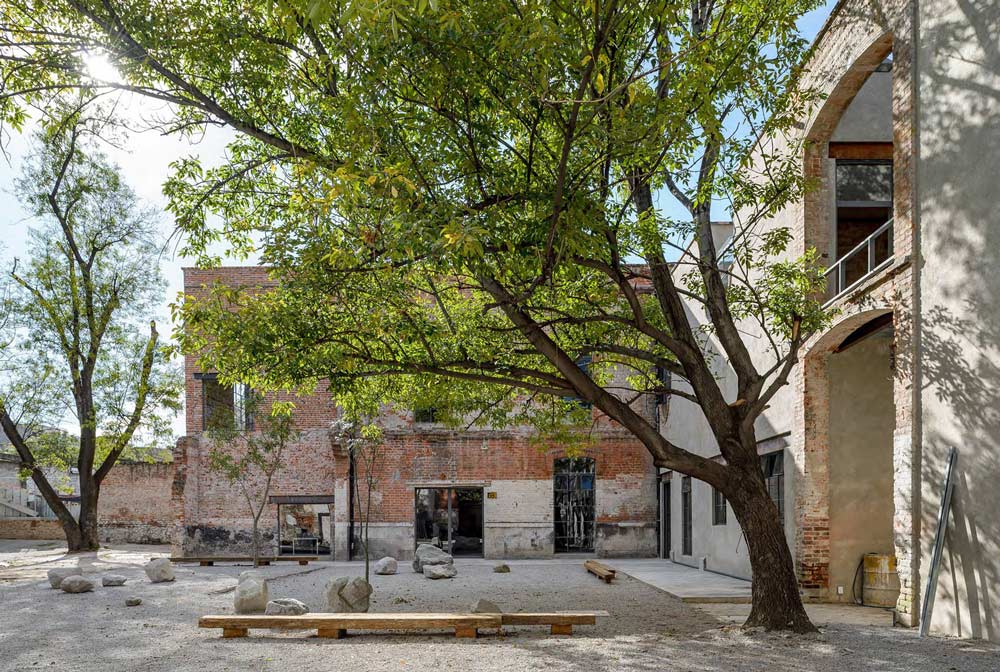 鄉村住宅變身辦公樓的景觀改造