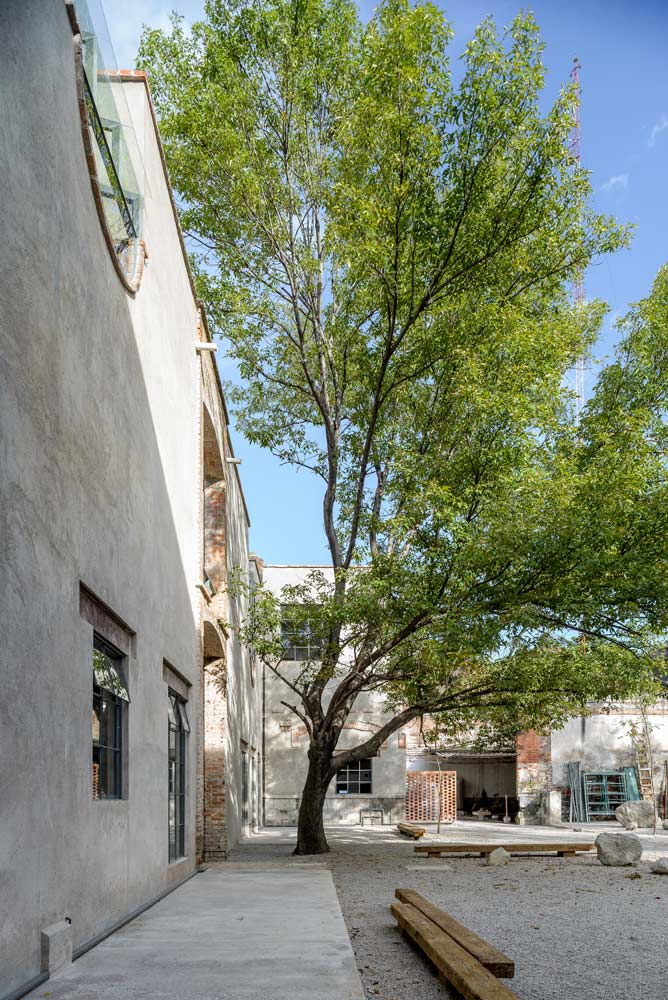 鄉村住宅變身辦公樓的景觀改造