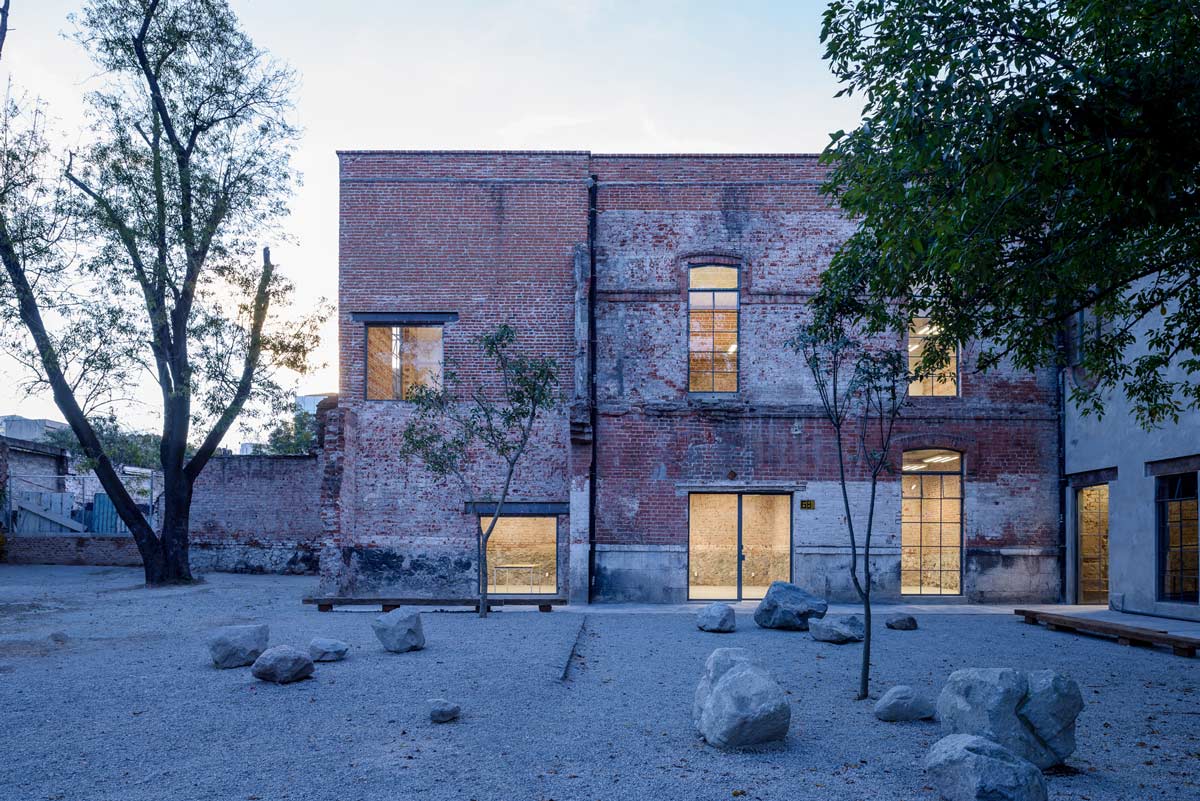 鄉村住宅變身辦公樓的景觀改造