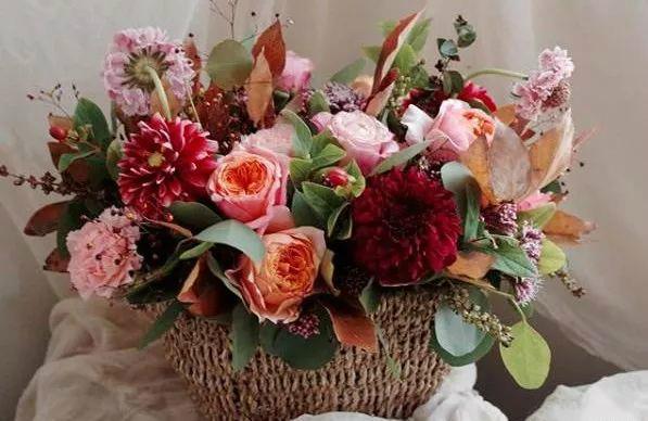 花藝設計中的色彩搭配技巧