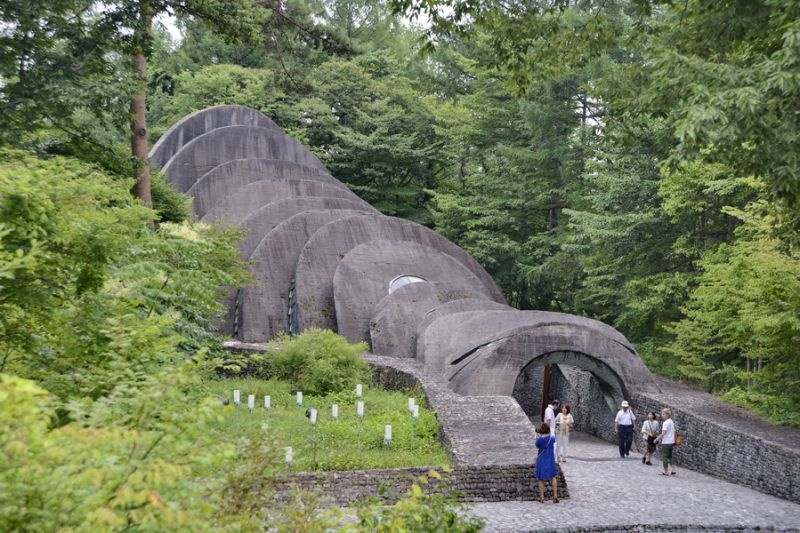 輕井澤石之教堂:內村鑒三記念堂