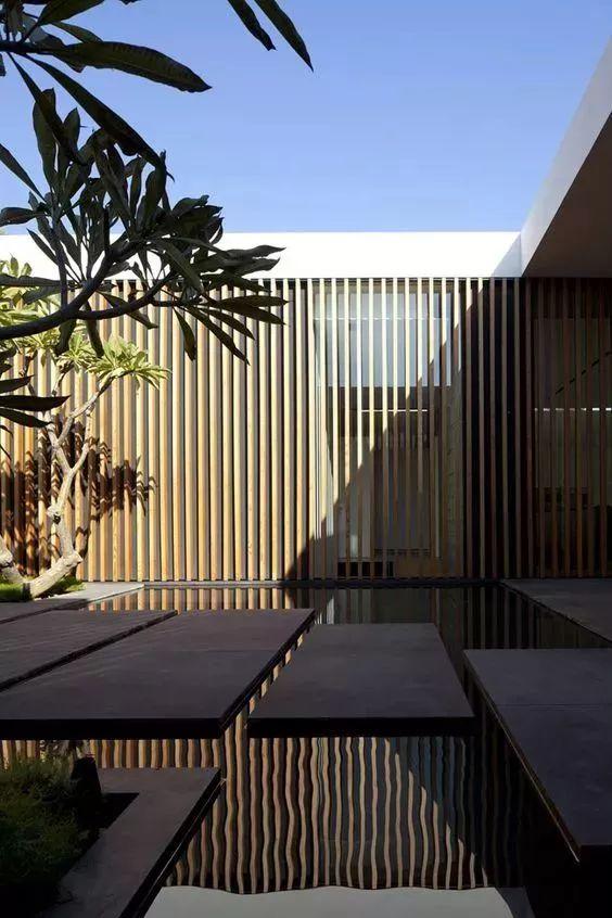 別墅庭院圍墻必備的5種設(shè)計!