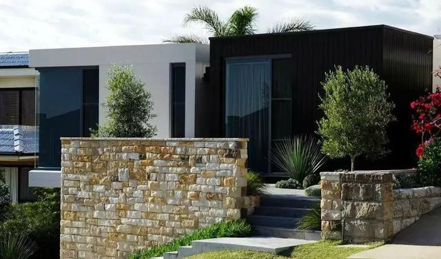 別墅庭院圍墻必備的5種設(shè)計!