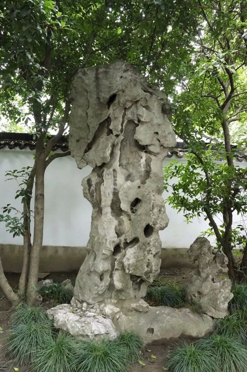 瞻園的驕傲與放縱——新瞻園的放縱