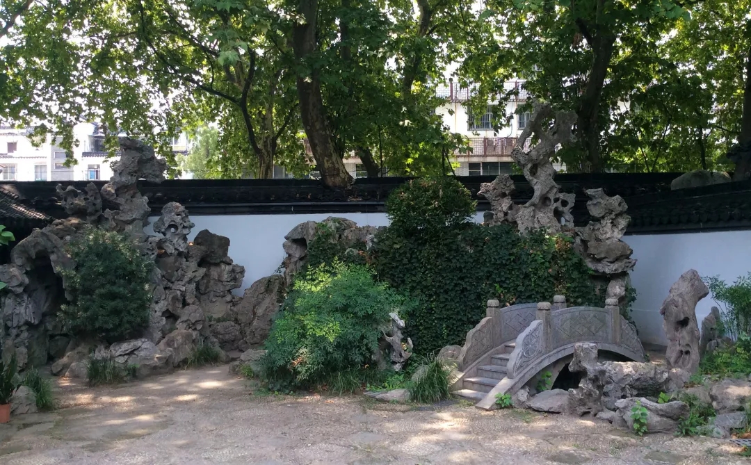 瞻園的驕傲與放縱——新瞻園的放縱