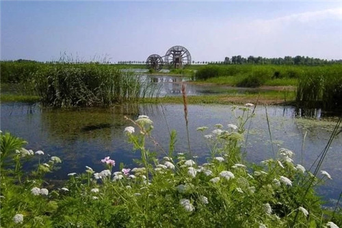 山海關原生態自然景觀游人如織的畫廊