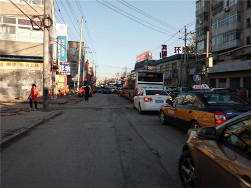 北京地下群租房的華變增加公共空間有效供給