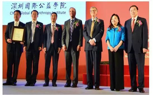 何巧女的"風頭"