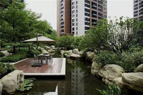 不規則駁岸設計,為水景增色!