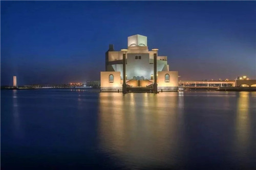 建筑大師貝聿銘創造出波斯灣上的城市明珠