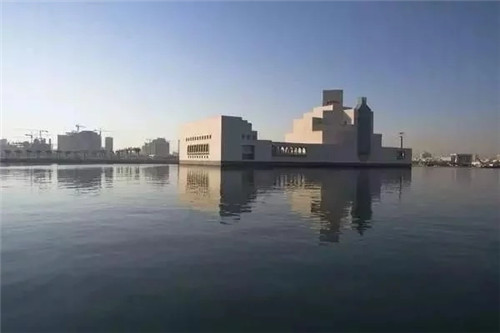 建筑大師貝聿銘創造出波斯灣上的城市明珠