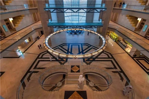 建筑大師貝聿銘創造出波斯灣上的城市明珠