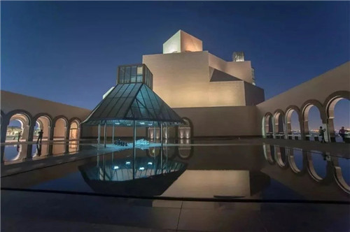 建筑大師貝聿銘創造出波斯灣上的城市明珠