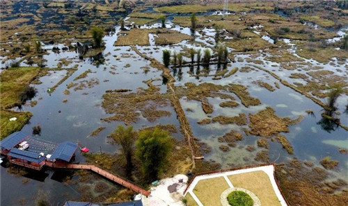 航拍生態(tài)綠洲——都安澄江國家濕地公園