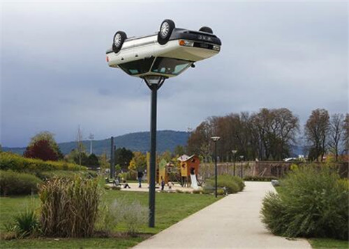 簡直違反常理的不可思議雕塑