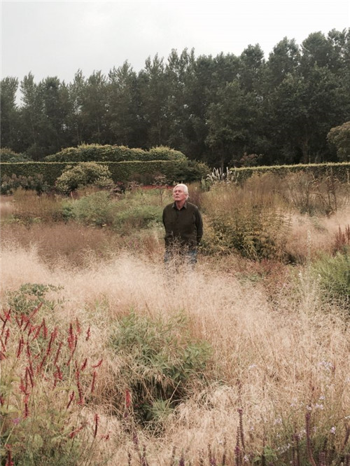 這位設計師花了32年,沉淀出了一片荒野景觀