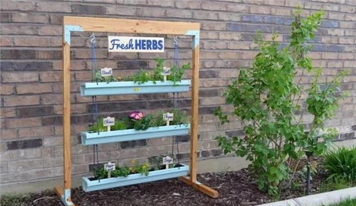 用雨水槽養(yǎng)成垂直的花園、菜園