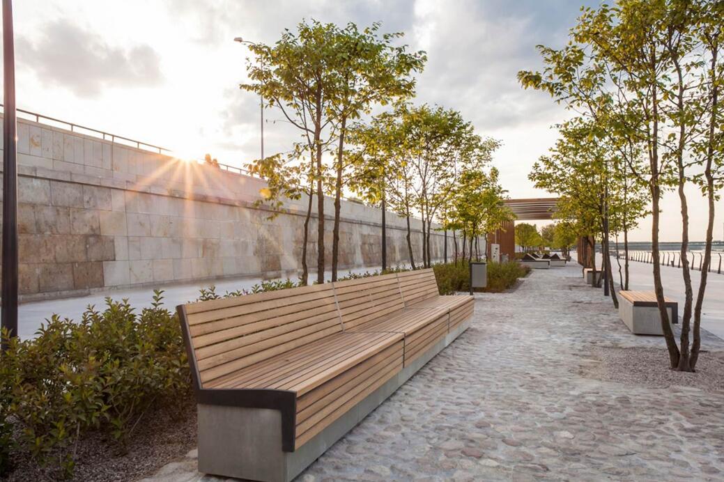 連續(xù)的帶狀空間:華沙維斯瓦河濱河景觀大道