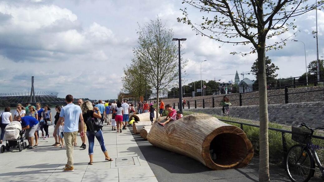 連續(xù)的帶狀空間:華沙維斯瓦河濱河景觀大道